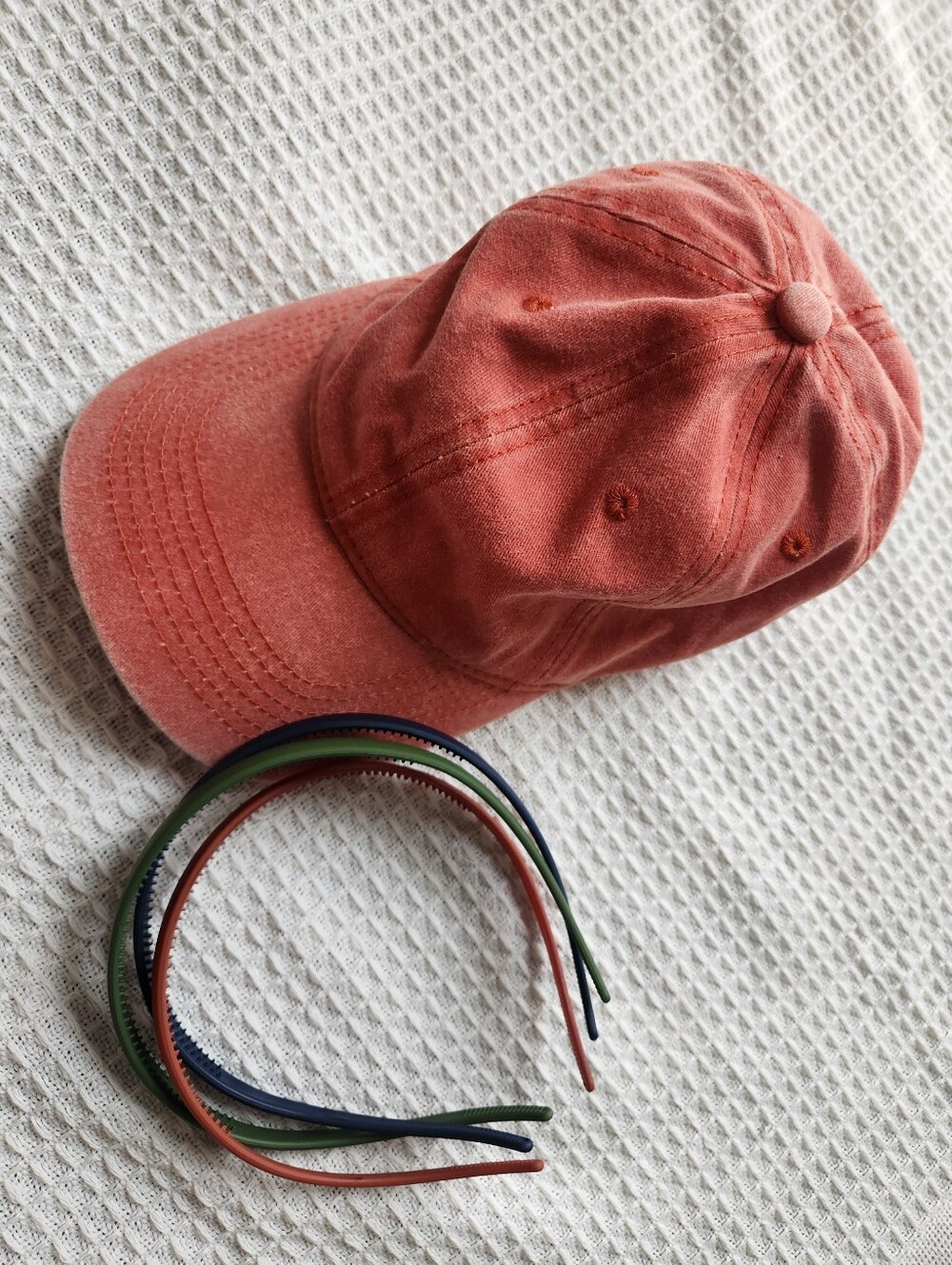 2/$20 Hair Accessory Bundle - Picture 4 of 5